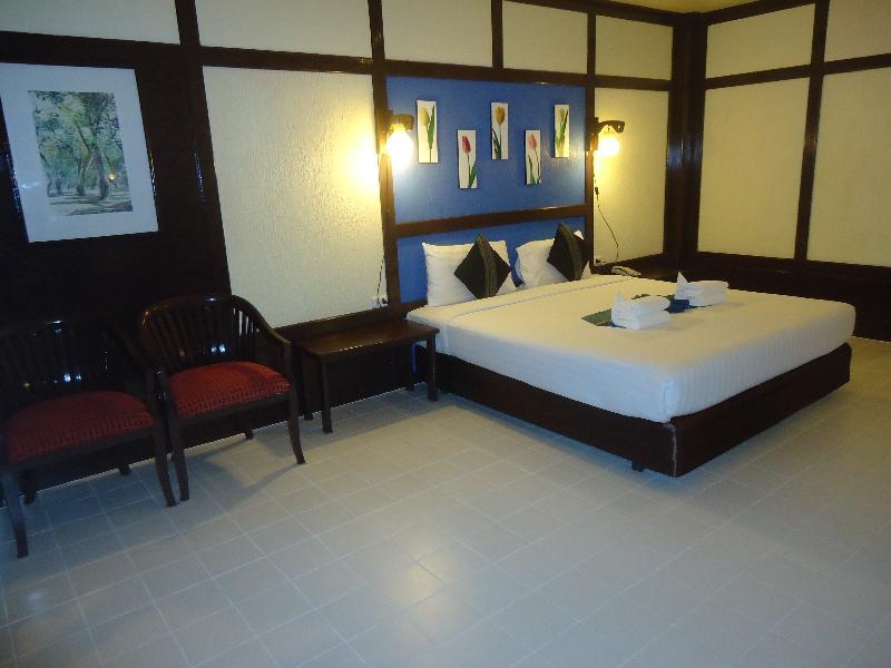 โฮเต็ล บูทิก เมดิโอเดีย Hotel ปลัน ภายนอก รูปภาพ