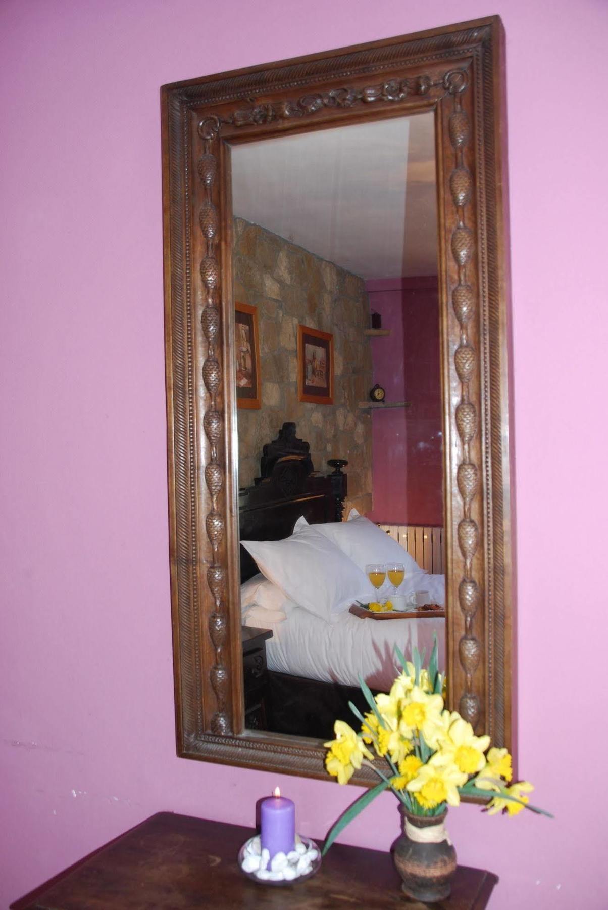 โฮเต็ล บูทิก เมดิโอเดีย Hotel ปลัน ภายนอก รูปภาพ